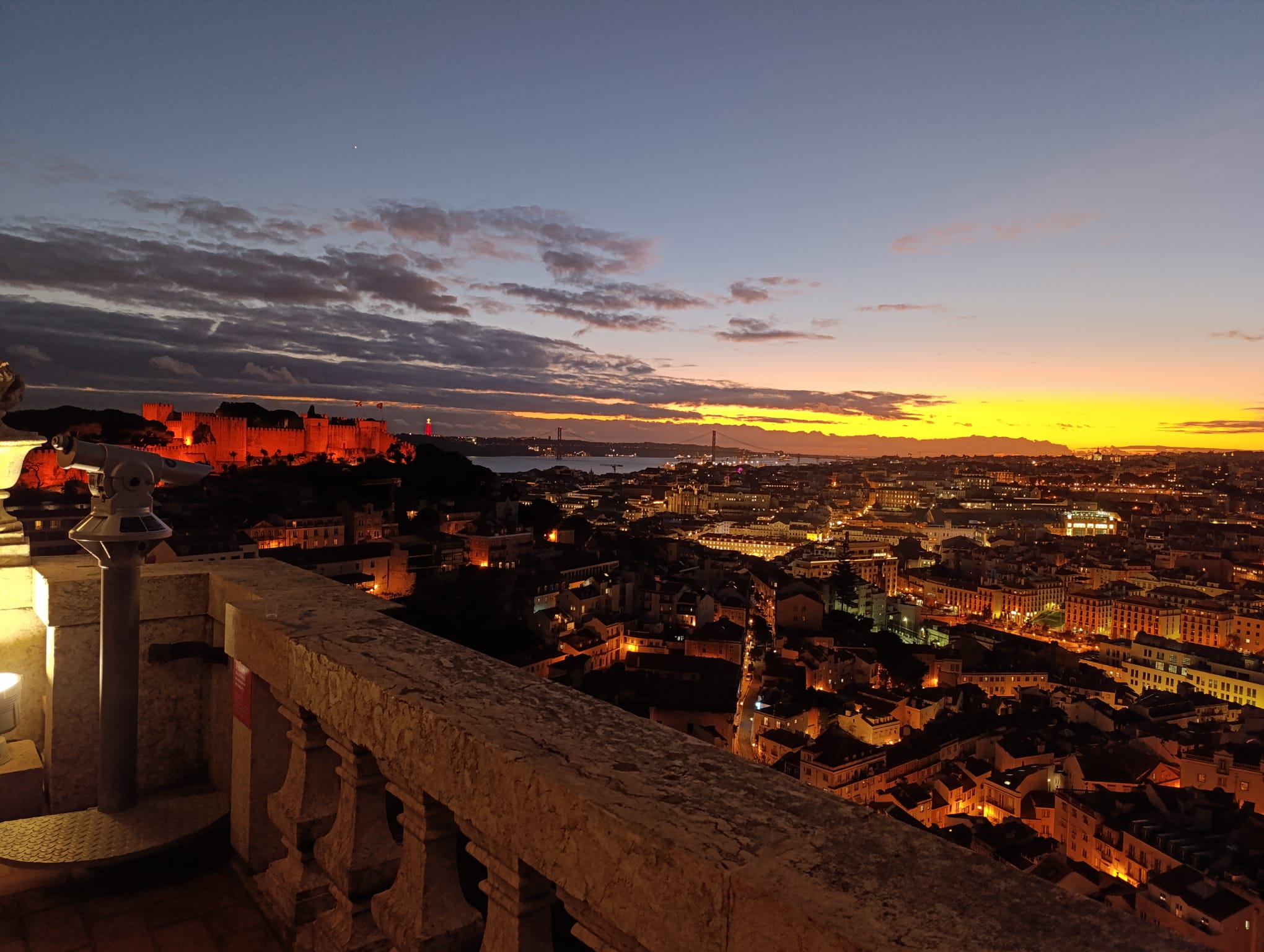 O pôr do sol “mais wow de Lisboa” está de volta ao Convento da Graça e tem espumante à mistura. Saiba tudo
