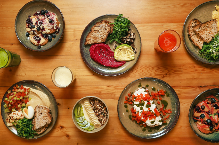 Tomar um pequeno-almoço saudável e guloso é possível com as opções da nova carta do Local