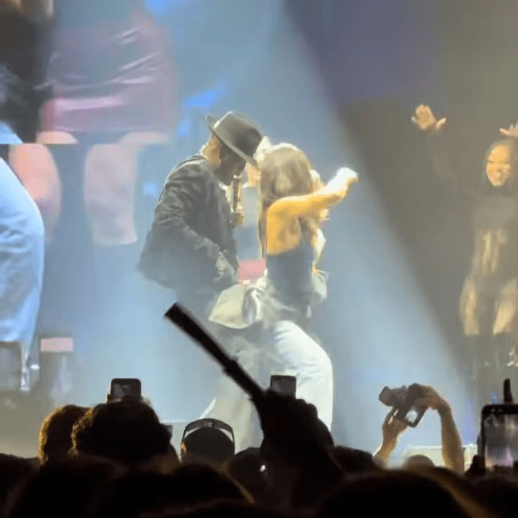 Portuguesa sobe ao palco no concerto de Ne-Yo na MEO Arena e deixa público ao rubro. “Entregou tudo”