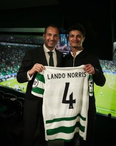 Após rumores de separação, Margarida Corceiro e Lando Norris vão ao estádio de Alvalade. Veja as fotos