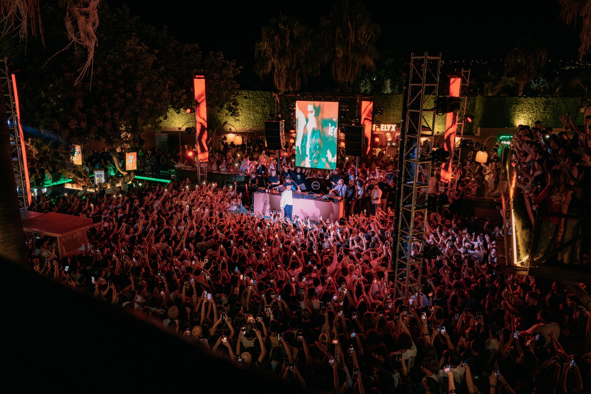 Já sabemos quando abre uma das discotecas mais populares do Algarve. Espreite o cartaz do verão