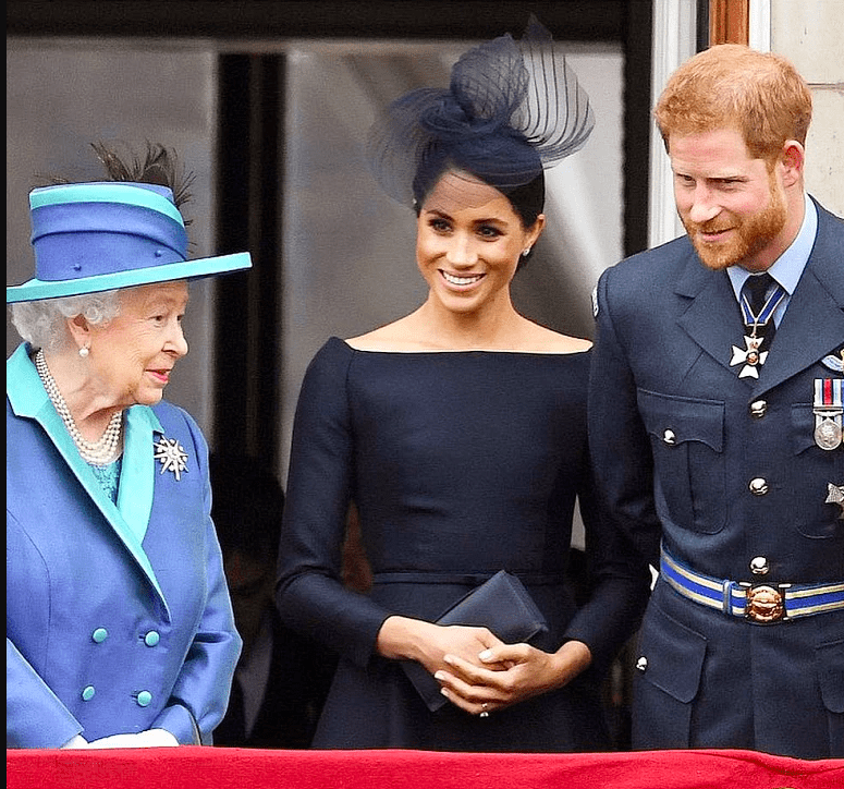 Novo livro explosivo afirma que Isabel II queria testemunhas em todas as conversas com Harry e Meghan