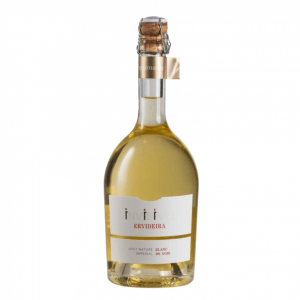 Invisível só de nome. Este novo espumante não passa despercebido (e não custa um rim)