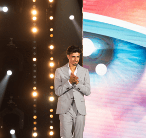 Diogo é expulso a poucos dias da grande final do “Secret Story” e ignora Ariana em estúdio