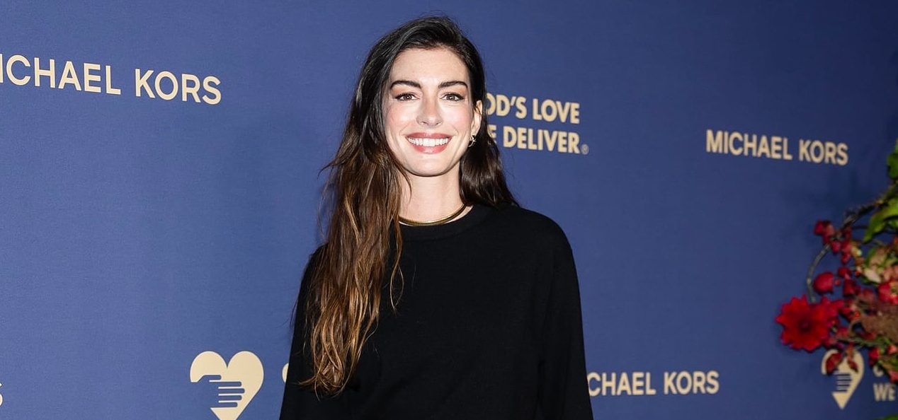 Nem Samba, nem Tokyo. Estes são os ténis que Anne Hathaway está a usar agora (e que encontra em Portugal)