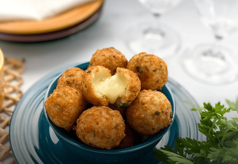 De bolinhas de arroz com queijo a empadas. 5 receitas deliciosas para aproveitar as sobras aí de casa