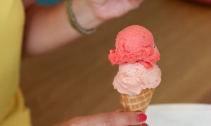 5 gelatarias em Lisboa e Porto para se refrescar nos dias de calor (algumas com gelados XXL)