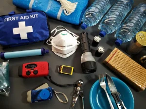 Novo apagão? Saiba o que deve ter num kit de emergência para 72 horas