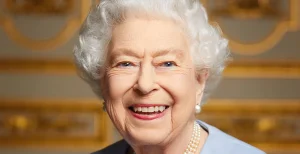 Revelação inesperada sobre Isabel II. Novo livro expõe episódio íntimo até agora desconhecido. Saiba tudo