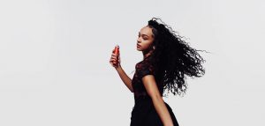 Pequena, mas potente. A nova ventoinha de mão da Dyson refresca em segundos e cabe em todo o lado