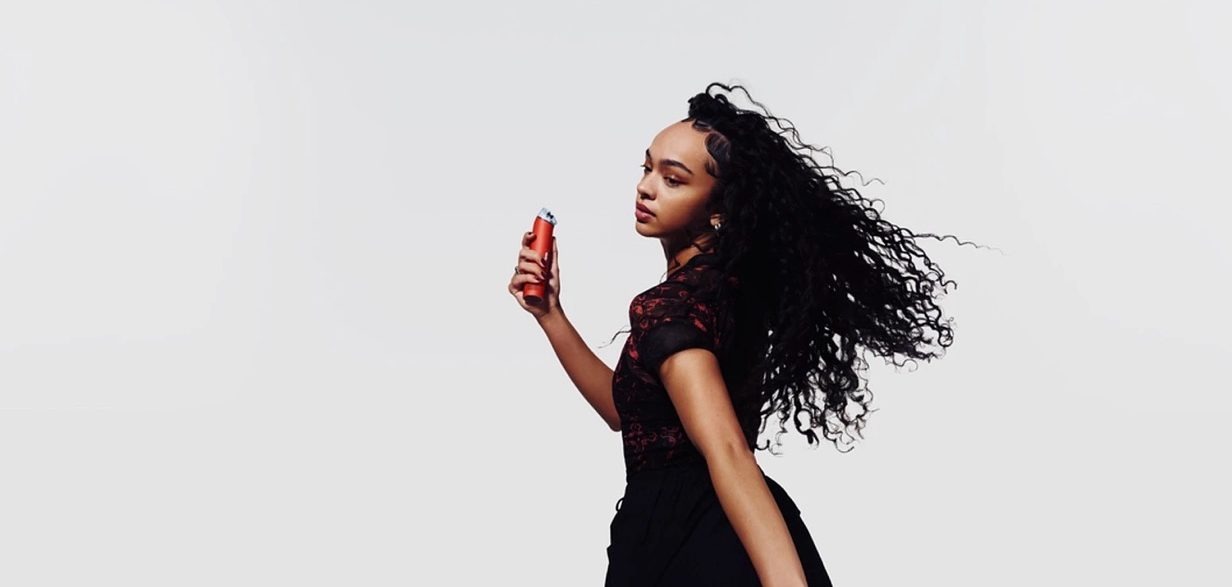 Pequena, mas potente. A nova ventoinha de mão da Dyson refresca em segundos e cabe em todo o lado