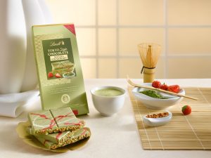 Adeus, chocolate do Dubai. Olá, matcha e morango. Lindt lança nova tablete que promete ficar viral